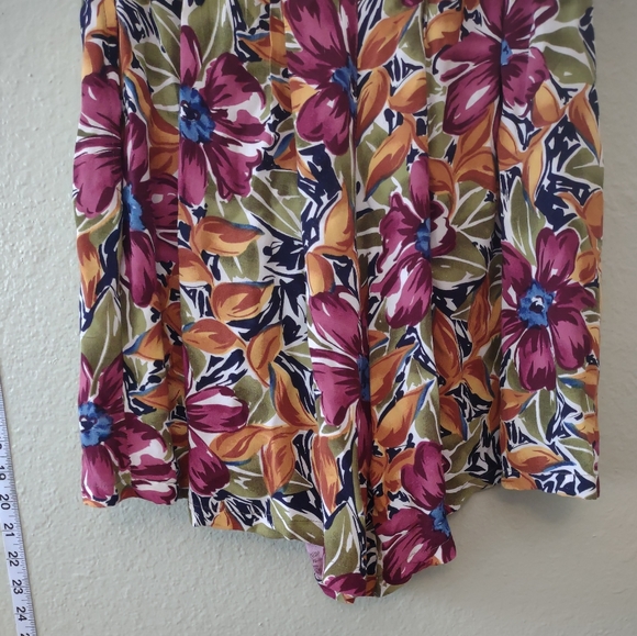 Two-piece vintage floral button-down shirt and high-waisted Grandmacore set - Picture 7 of 12